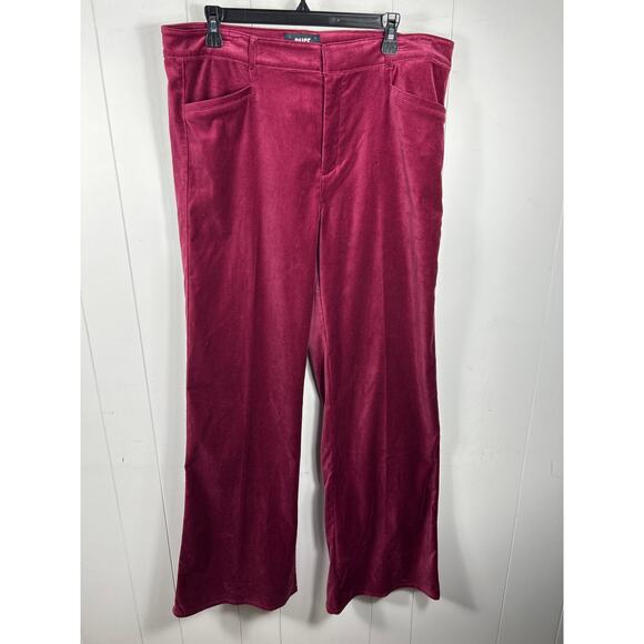 Paige Women's Leenah Velvet Flat Front Flared Trousers in Berry Jam. Size 33 - Picture 2 of 8